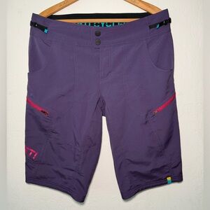 Yeti Women’s MTB Shorts-Purple Size MEDIUM
